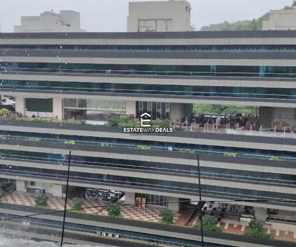 supreme-business-park-hiranandani-gardens-img-01